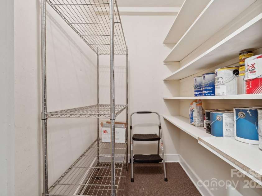 2421 Vail Avenue, Charlotte, NC 28207.  MLS# CAR4287766, YatesRealty ID 30535. 