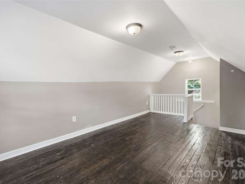933 Rowan Street, Charlotte, NC 28208.  MLS# CAR4391506, YatesRealty ID 30535. 