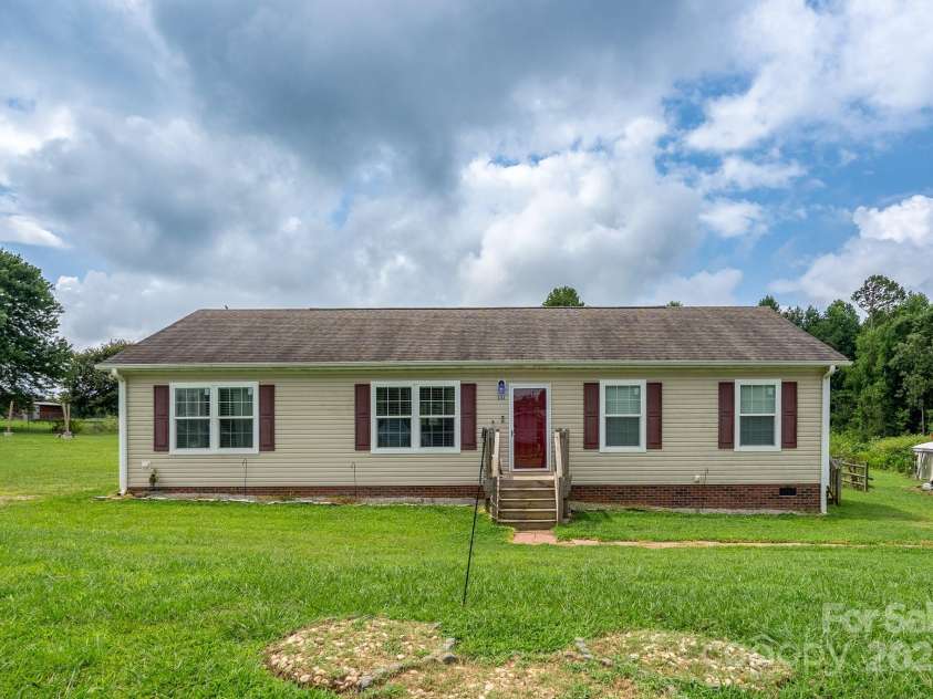 131 Brown Farms Drive, Cleveland, NC 27013.  MLS# CAR4278638, YatesRealty ID 30536. Welcome to 131 Brown Farms Drive