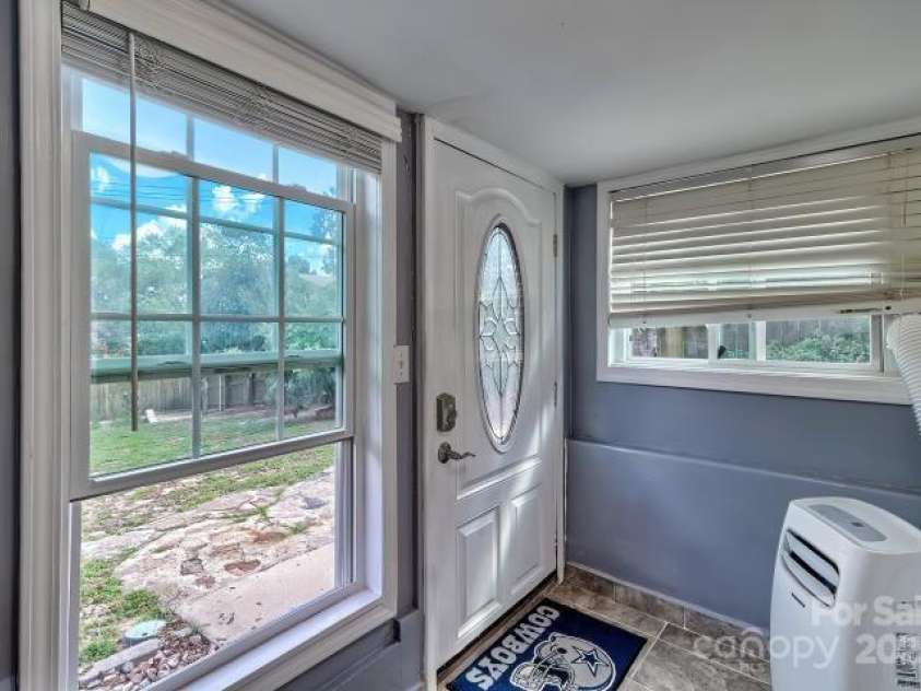 128 Genessee Valley Road, Columbia, SC 29223.  MLS# CAR4283346, YatesRealty ID 30537. 