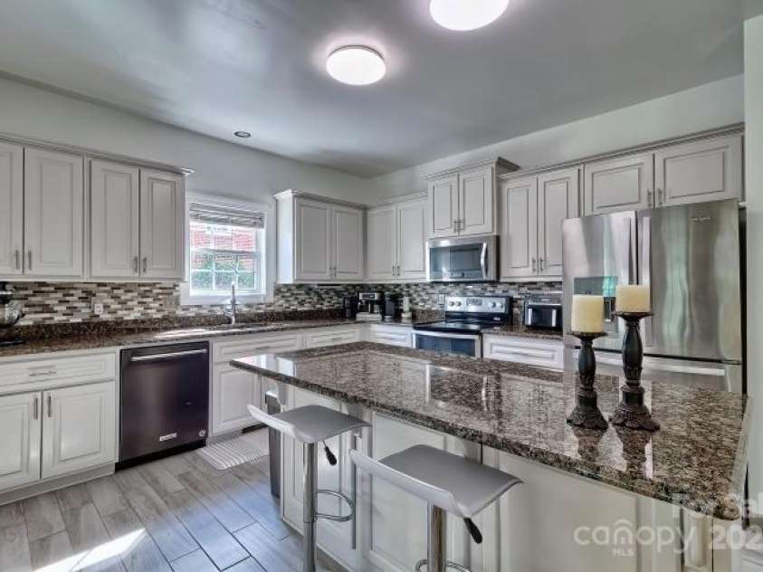 128 Genessee Valley Road, Columbia, SC 29223.  MLS# CAR4323253, YatesRealty ID 30537. 