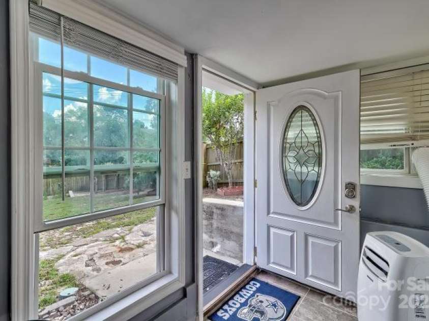 128 Genessee Valley Road, Columbia, SC 29223.  MLS# CAR4323253, YatesRealty ID 30537. 