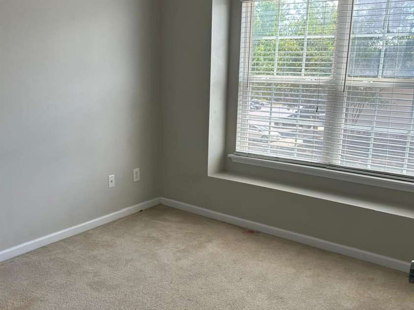 11040 Derryrush Drive, Charlotte, NC 28213.  MLS# CAR4393490, YatesRealty ID 30538. 