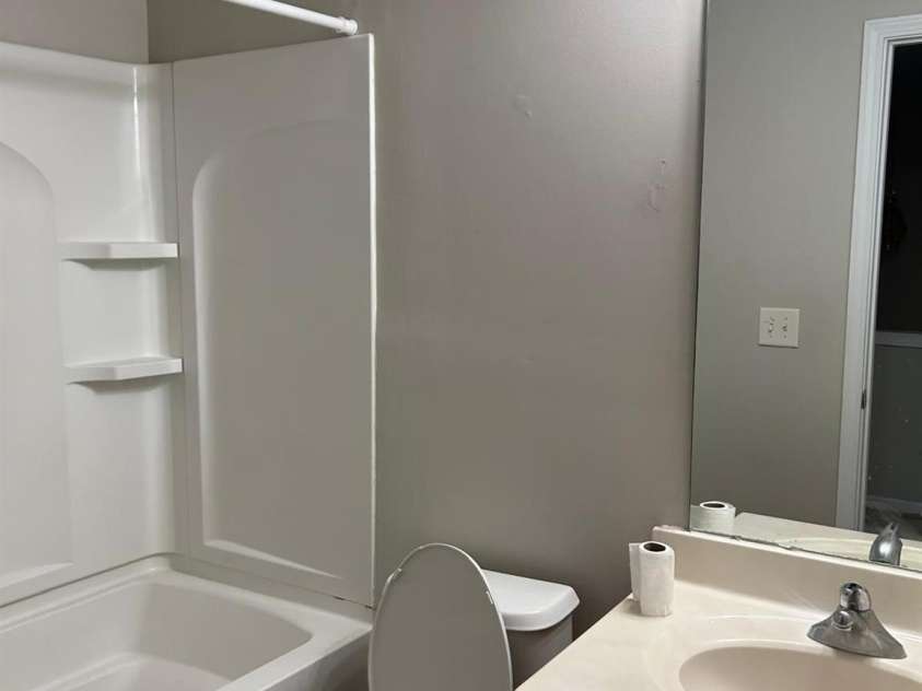 11040 Derryrush Drive, Charlotte, NC 28213.  MLS# CAR4393490, YatesRealty ID 30538. 