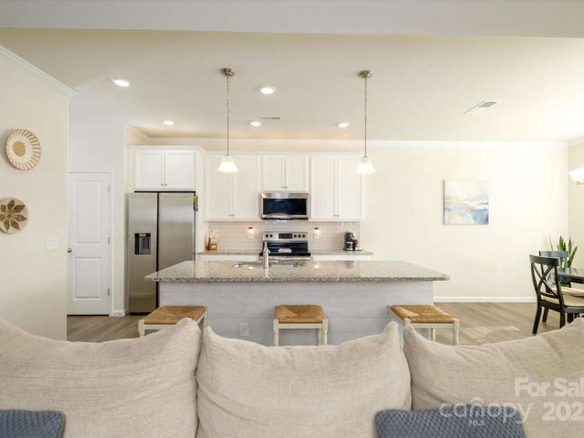 5027 American Bittern Lane, Charlotte, NC 28214.  MLS# CAR4283544, YatesRealty ID 30538. 