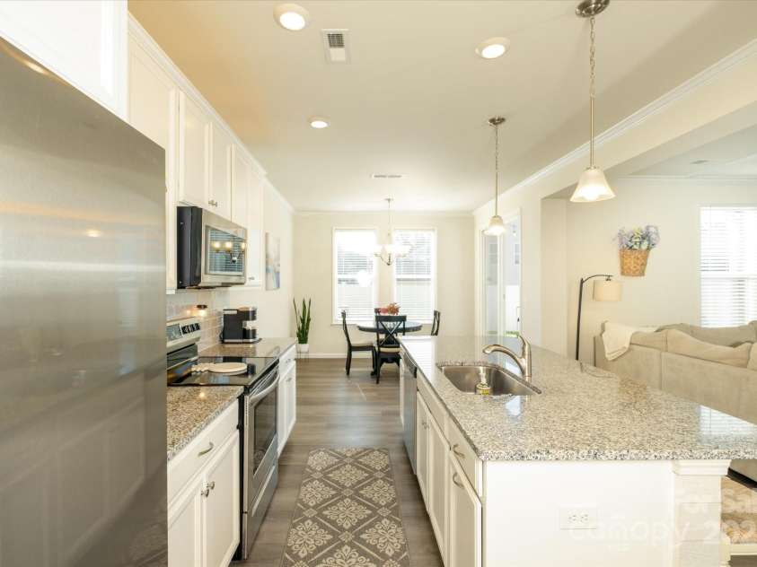 5027 American Bittern Lane, Charlotte, NC 28214.  MLS# CAR4283544, YatesRealty ID 30538. 