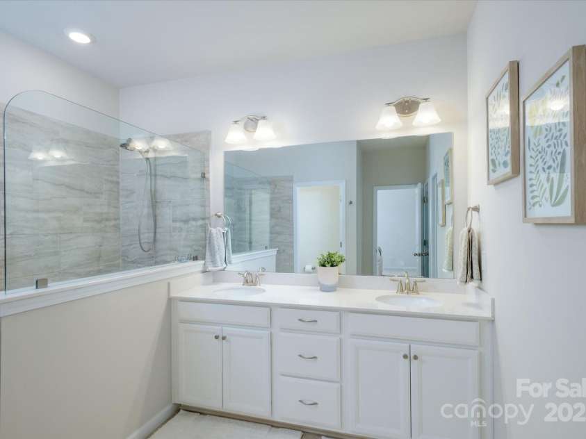 5027 American Bittern Lane, Charlotte, NC 28214.  MLS# CAR4283544, YatesRealty ID 30538. 