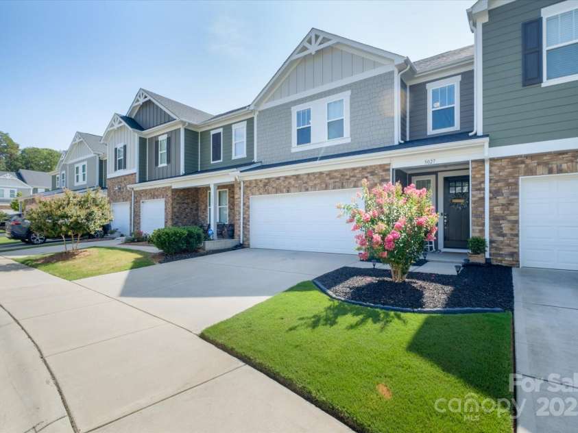 5027 American Bittern Lane, Charlotte, NC 28214.  MLS# CAR4283544, YatesRealty ID 30538. 