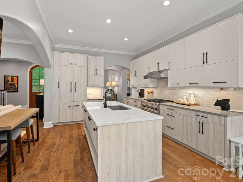104 Maddaket Loop, Mooresville, NC 28117.  MLS# CAR4373825, YatesRealty ID 30540. Kitchen 