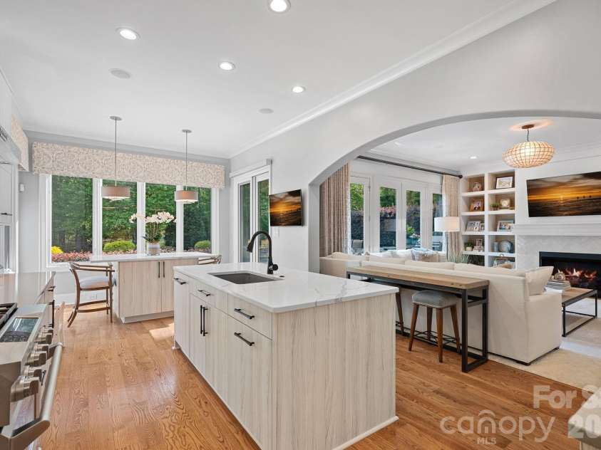 104 Maddaket Loop, Mooresville, NC 28117.  MLS# CAR4373825, YatesRealty ID 30540. Kitchen with Breakfast Area