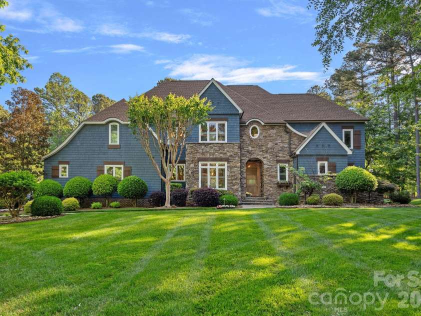 104 Maddaket Loop, Mooresville, NC 28117.  MLS# CAR4373825, YatesRealty ID 30540. Welcome Home!