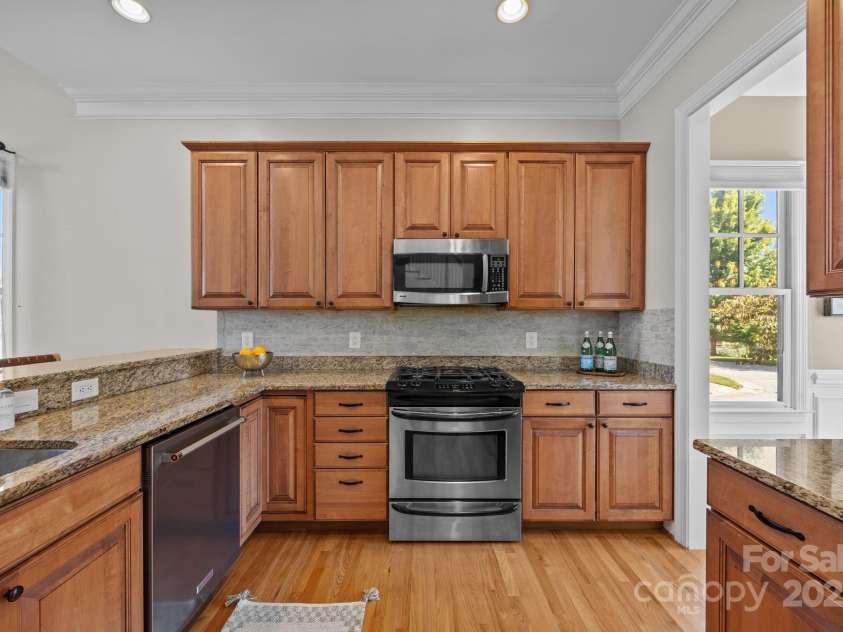 172 Birchbark Drive, Mills River, NC 28759.  MLS# CAR4282510, YatesRealty ID 30540. 