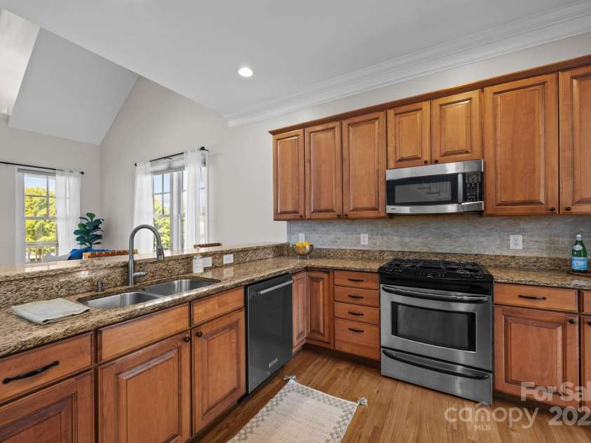 172 Birchbark Drive, Mills River, NC 28759.  MLS# CAR4282510, YatesRealty ID 30540. 