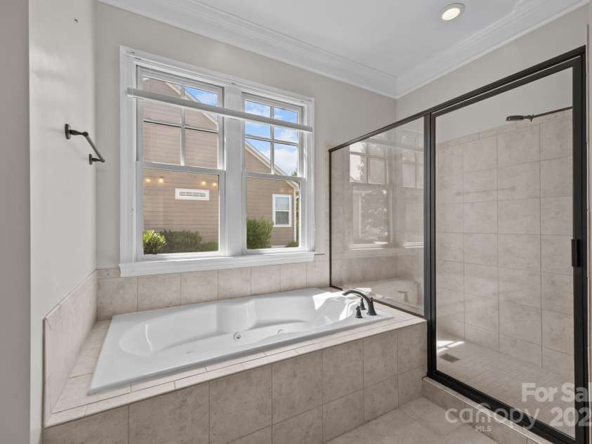 172 Birchbark Drive, Mills River, NC 28759.  MLS# CAR4282510, YatesRealty ID 30540. 