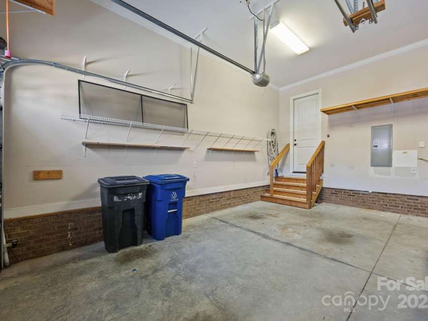 172 Birchbark Drive, Mills River, NC 28759.  MLS# CAR4282510, YatesRealty ID 30540. 