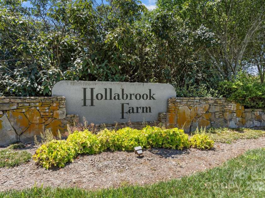 172 Birchbark Drive, Mills River, NC 28759.  MLS# CAR4282510, YatesRealty ID 30540. 