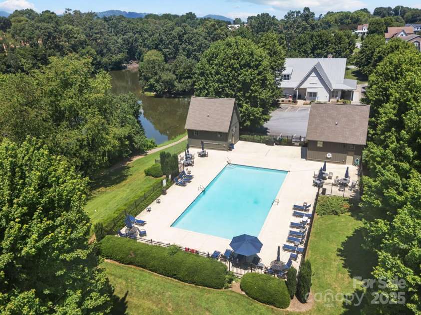 172 Birchbark Drive, Mills River, NC 28759.  MLS# CAR4282510, YatesRealty ID 30540. 