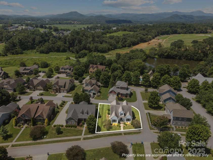 172 Birchbark Drive, Mills River, NC 28759.  MLS# CAR4282510, YatesRealty ID 30540. 