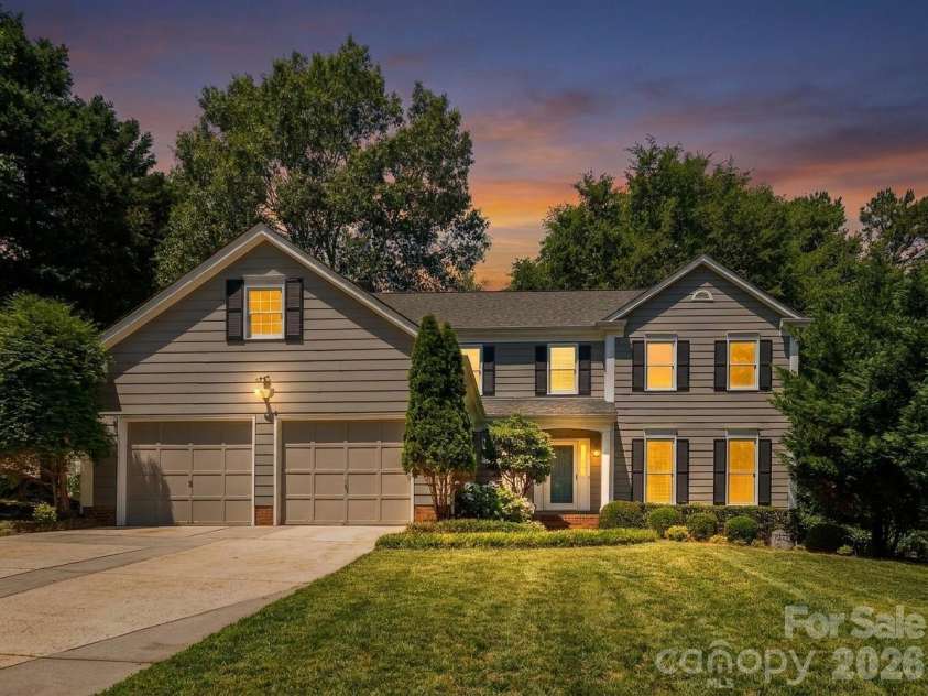 11220 Shandon Way Lane, Charlotte, NC 28262.  MLS# CAR4391284, YatesRealty ID 30541. 