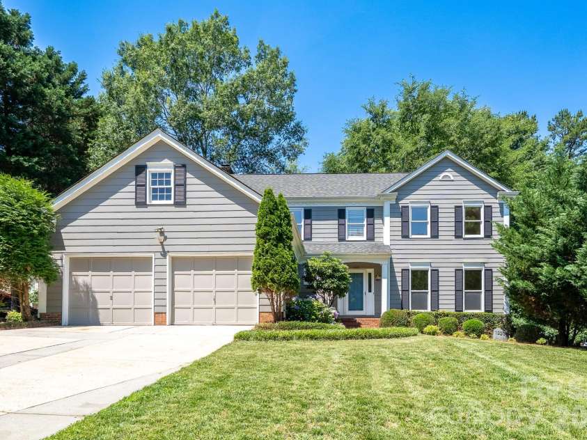 11220 Shandon Way Lane, Charlotte, NC 28262.  MLS# CAR4391284, YatesRealty ID 30541. 