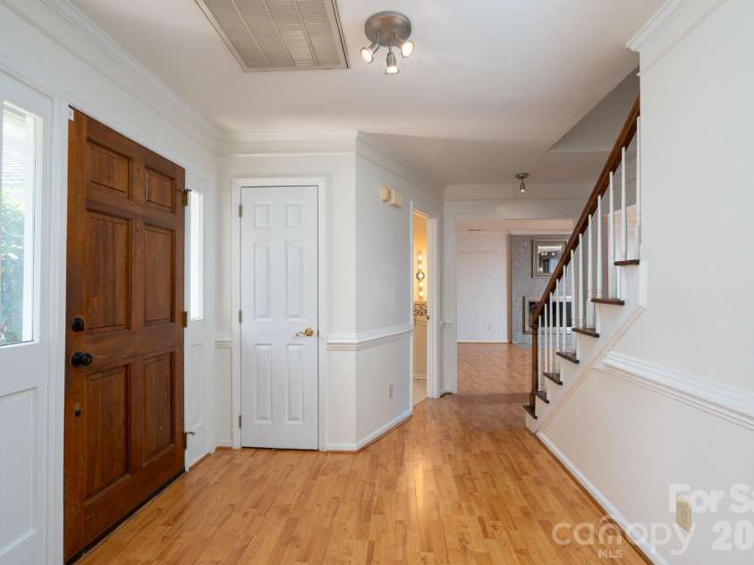 11220 Shandon Way Lane, Charlotte, NC 28262.  MLS# CAR4391284, YatesRealty ID 30541. 