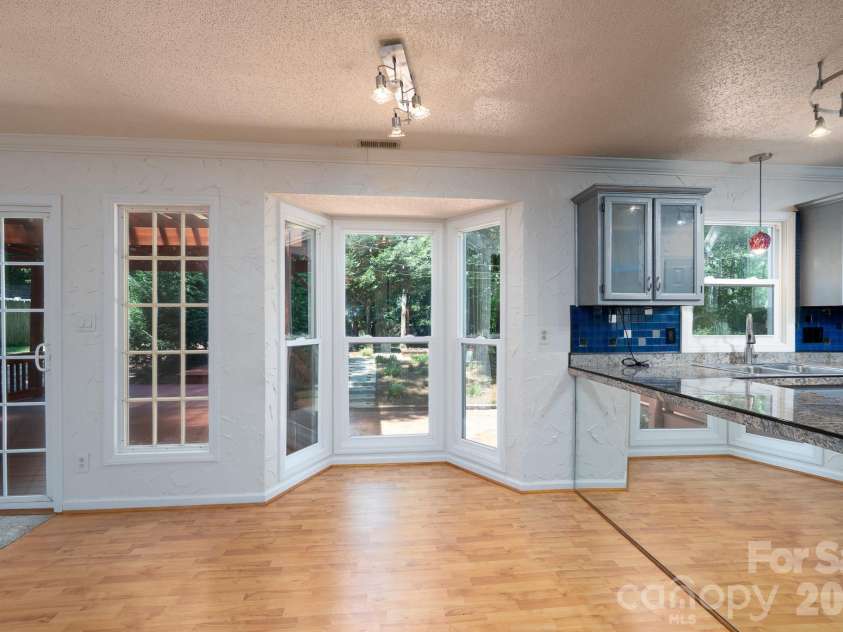 11220 Shandon Way Lane, Charlotte, NC 28262.  MLS# CAR4391284, YatesRealty ID 30541. 