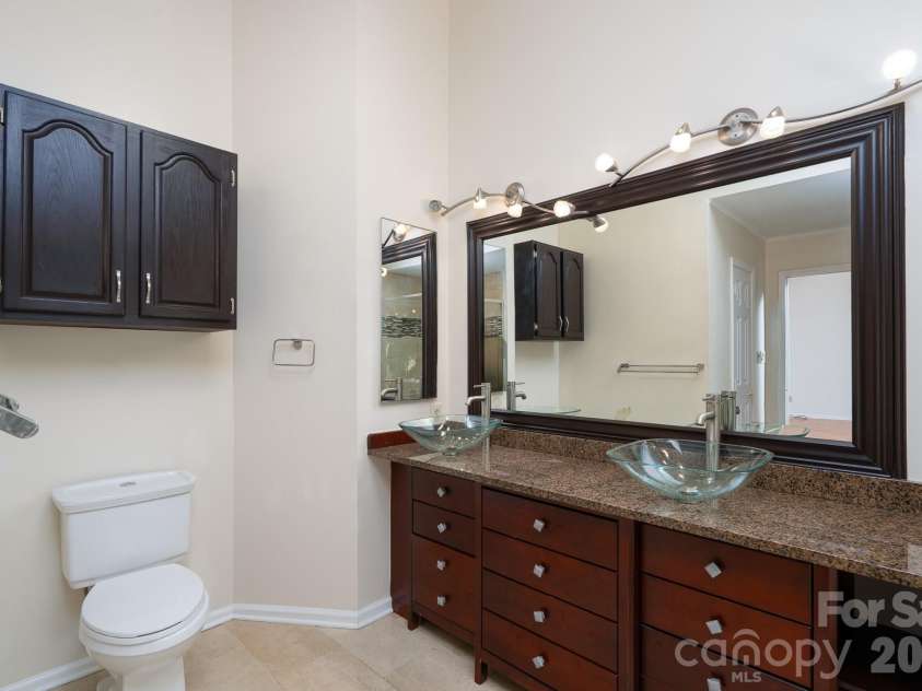 11220 Shandon Way Lane, Charlotte, NC 28262.  MLS# CAR4391284, YatesRealty ID 30541. 
