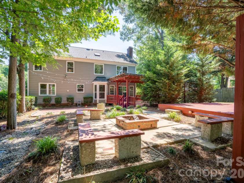 11220 Shandon Way Lane, Charlotte, NC 28262.  MLS# CAR4391284, YatesRealty ID 30541. 
