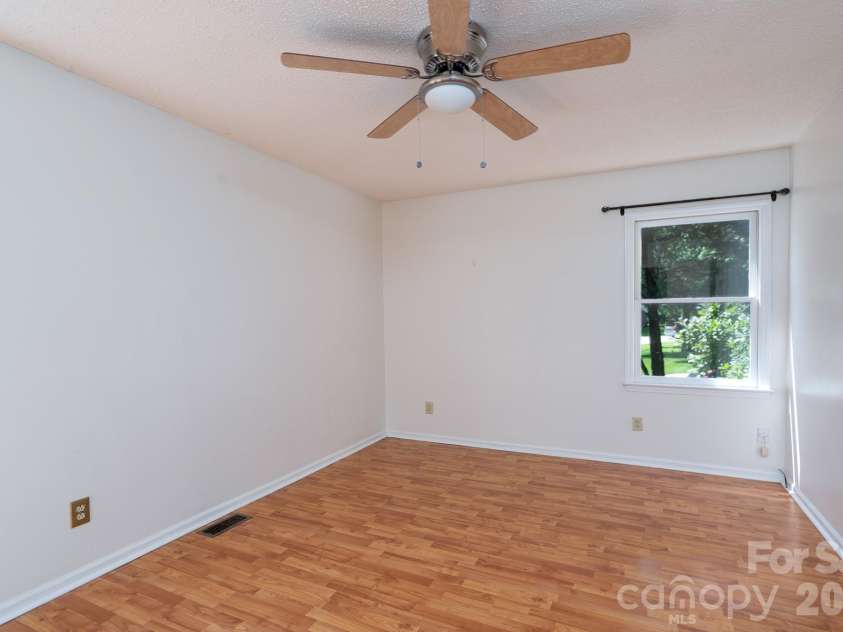 11220 Shandon Way Lane, Charlotte, NC 28262.  MLS# CAR4391284, YatesRealty ID 30541. Bedroom 3