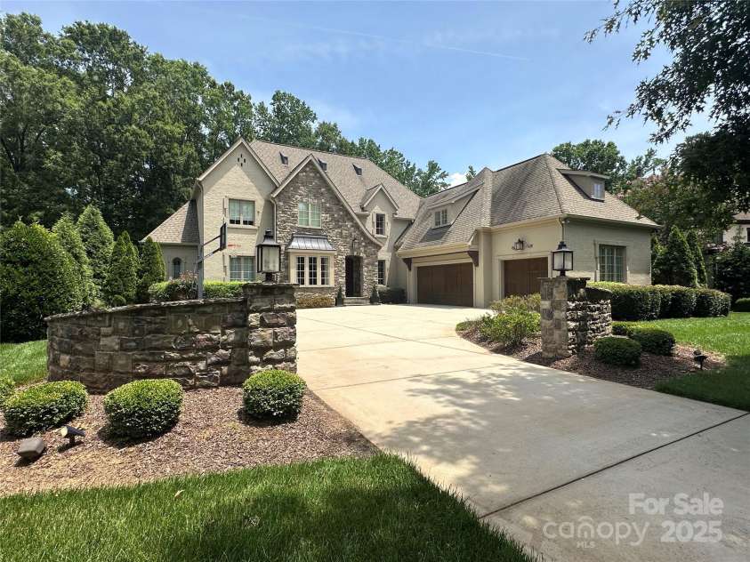 7816 Clovervale Drive, Waxhaw, NC 28173.  MLS# CAR4280894, YatesRealty ID 30541. 