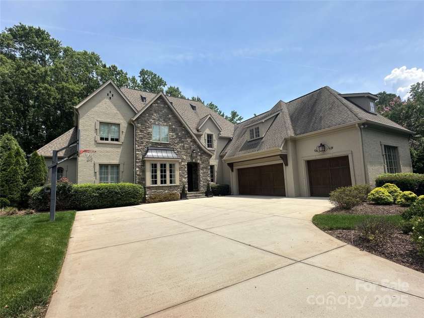7816 Clovervale Drive, Waxhaw, NC 28173.  MLS# CAR4280894, YatesRealty ID 30541. 