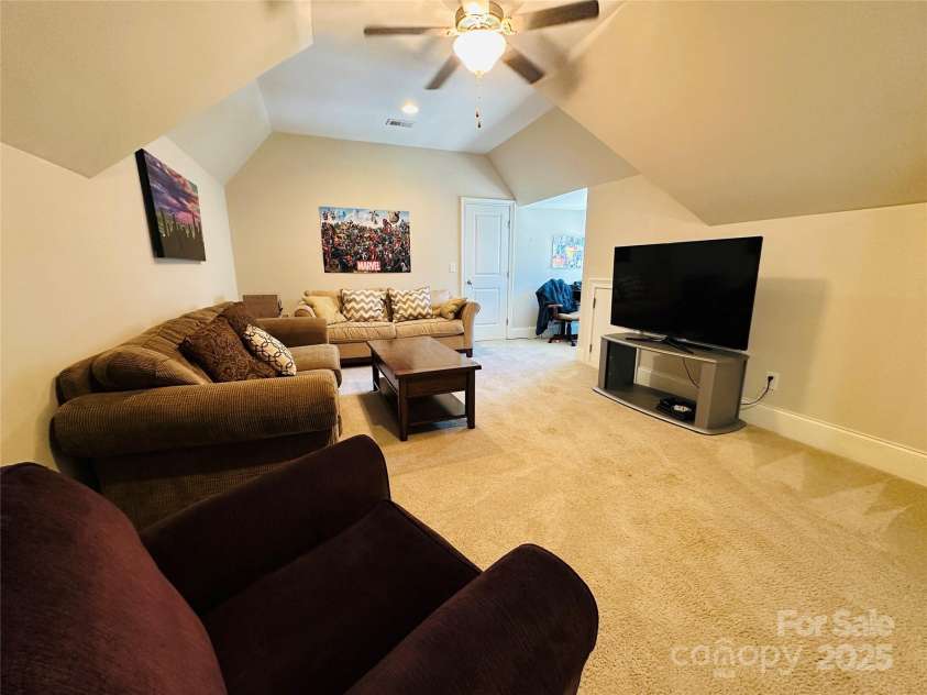 7816 Clovervale Drive, Waxhaw, NC 28173.  MLS# CAR4280894, YatesRealty ID 30541. 