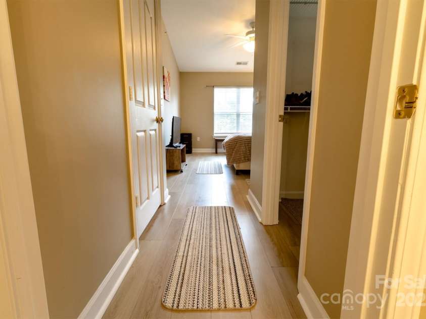 11867 Ridgeway Park Drive, Charlotte, NC 28277.  MLS# CAR4263021, YatesRealty ID 30542. 