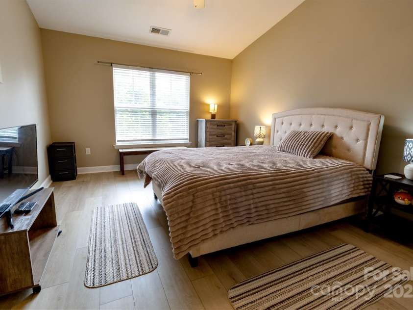 11867 Ridgeway Park Drive, Charlotte, NC 28277.  MLS# CAR4263021, YatesRealty ID 30542. 