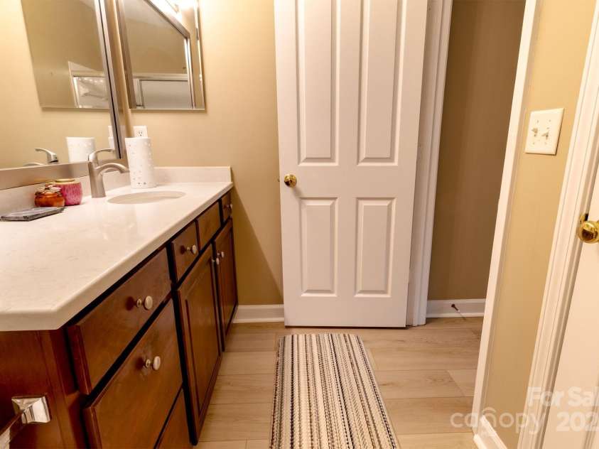 11867 Ridgeway Park Drive, Charlotte, NC 28277.  MLS# CAR4263021, YatesRealty ID 30542. 