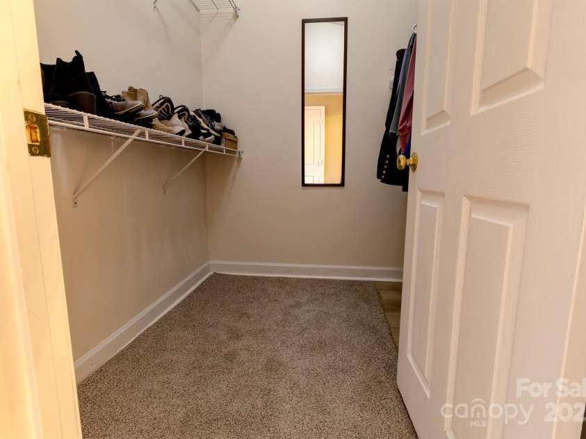 11867 Ridgeway Park Drive, Charlotte, NC 28277.  MLS# CAR4263021, YatesRealty ID 30542. 