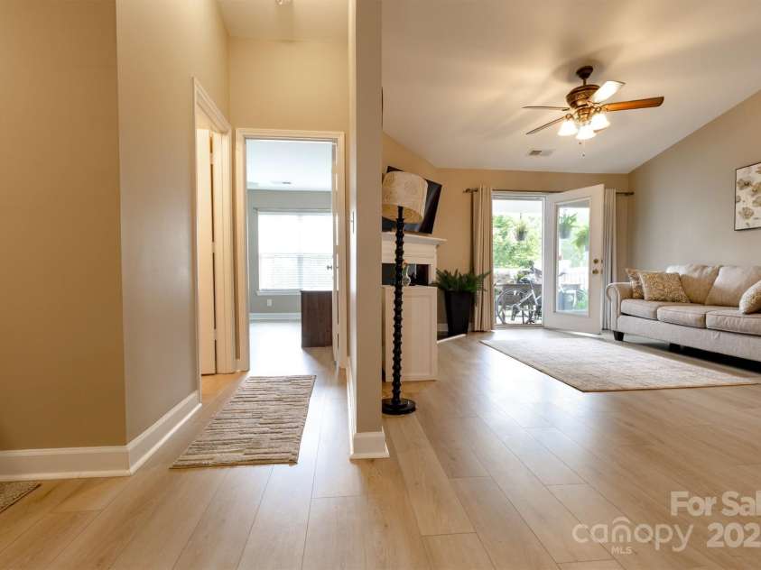 11867 Ridgeway Park Drive, Charlotte, NC 28277.  MLS# CAR4263021, YatesRealty ID 30542. 