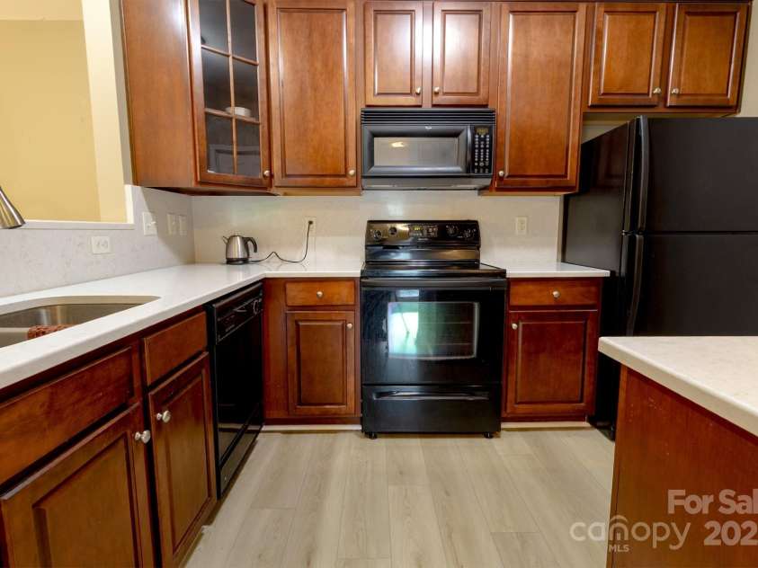 11867 Ridgeway Park Drive, Charlotte, NC 28277.  MLS# CAR4263021, YatesRealty ID 30542. 