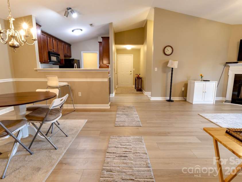 11867 Ridgeway Park Drive, Charlotte, NC 28277.  MLS# CAR4263021, YatesRealty ID 30542. 