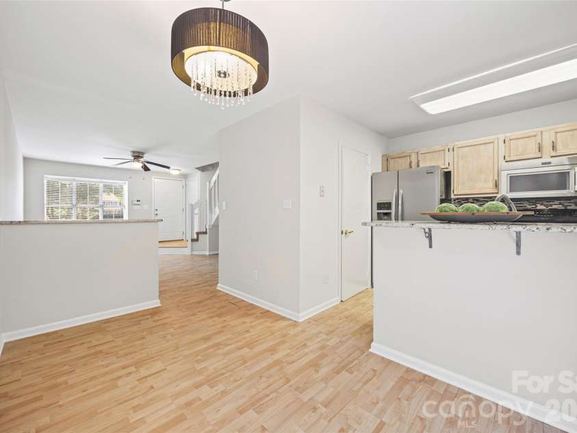 8117 Circle Tree Lane, Charlotte, NC 28277.  MLS# CAR4383359, YatesRealty ID 30542. 
