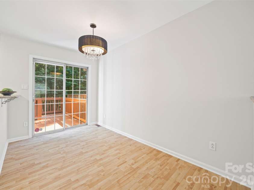 8117 Circle Tree Lane, Charlotte, NC 28277.  MLS# CAR4383359, YatesRealty ID 30542. 