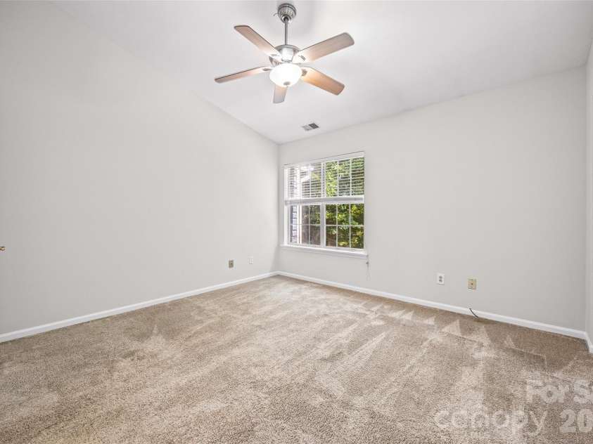 8117 Circle Tree Lane, Charlotte, NC 28277.  MLS# CAR4383359, YatesRealty ID 30542. Primary bedroom