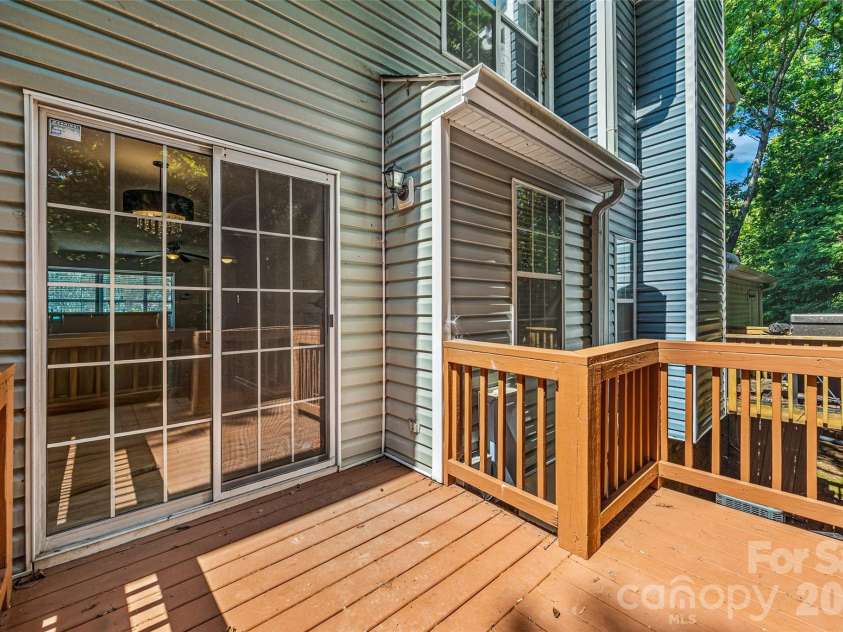 8117 Circle Tree Lane, Charlotte, NC 28277.  MLS# CAR4383359, YatesRealty ID 30542. Rear deck