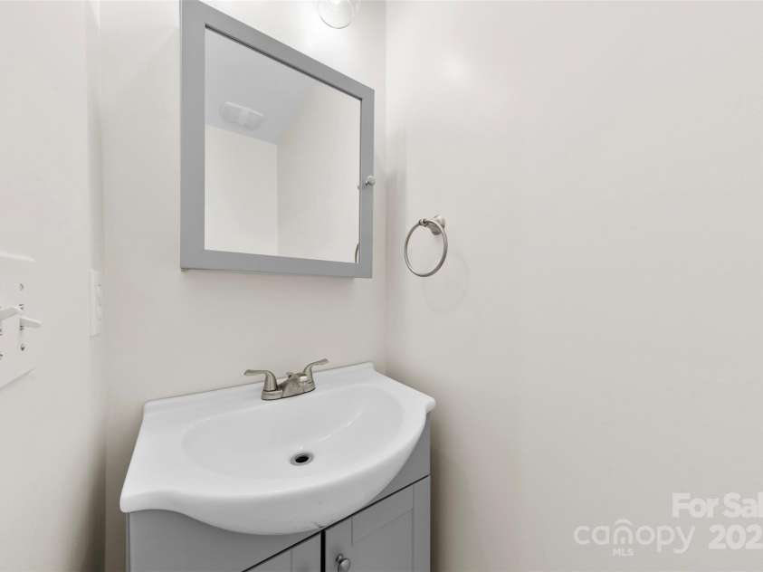 5000 Riverbed Lane, Cramerton, NC 28032.  MLS# CAR4285142, YatesRealty ID 30543. 