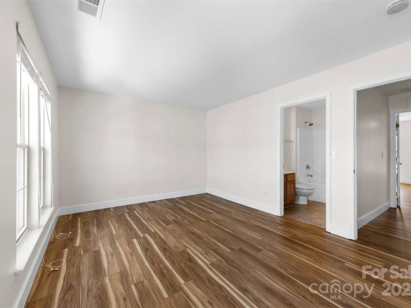 5000 Riverbed Lane, Cramerton, NC 28032.  MLS# CAR4285142, YatesRealty ID 30543. 