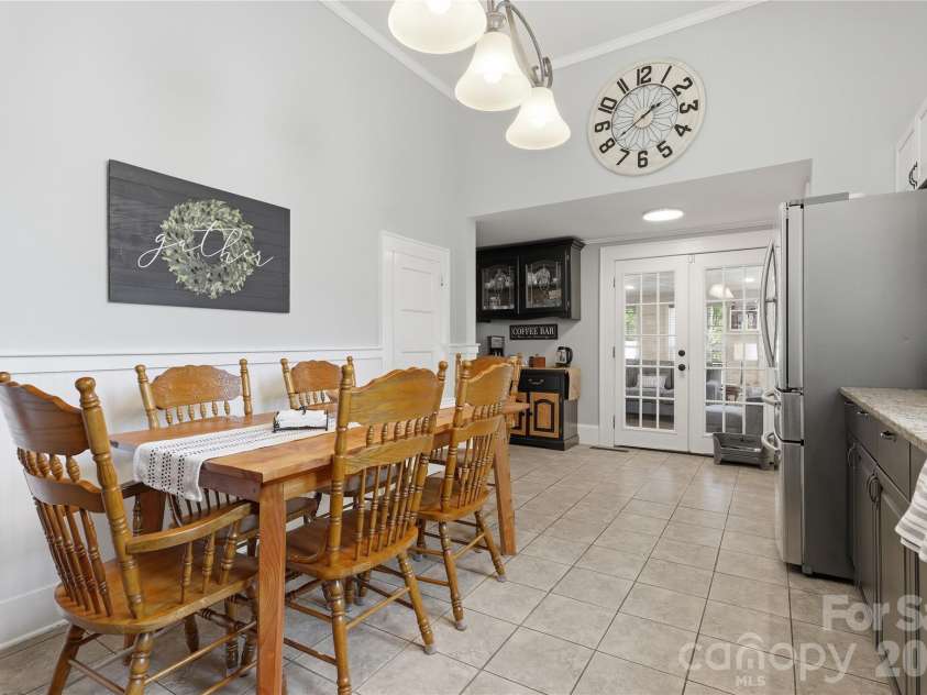 502 Ridge Avenue, Kannapolis, NC 28083.  MLS# CAR4390165, YatesRealty ID 30543. Kitchen