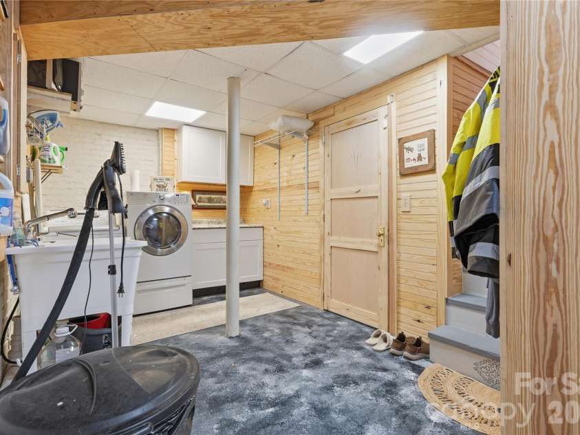 502 Ridge Avenue, Kannapolis, NC 28083.  MLS# CAR4390165, YatesRealty ID 30543. Laundry Room & Storage Area in Basement