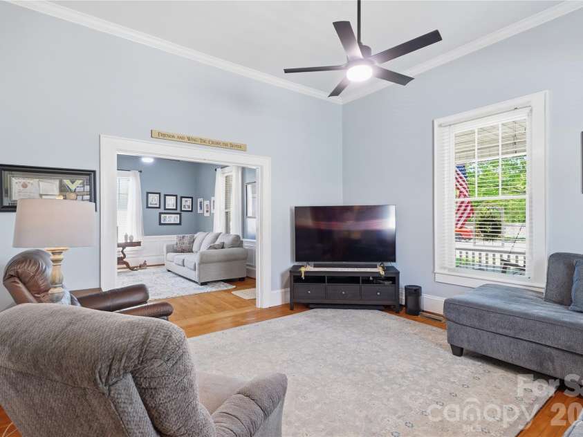 502 Ridge Avenue, Kannapolis, NC 28083.  MLS# CAR4390165, YatesRealty ID 30543. Living Room