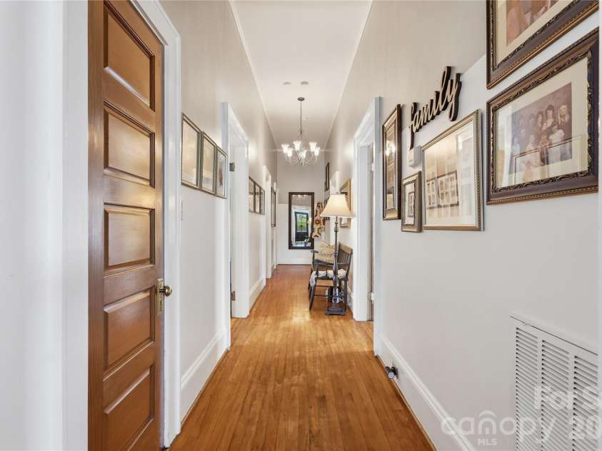 502 Ridge Avenue, Kannapolis, NC 28083.  MLS# CAR4390165, YatesRealty ID 30543. Main Hallway