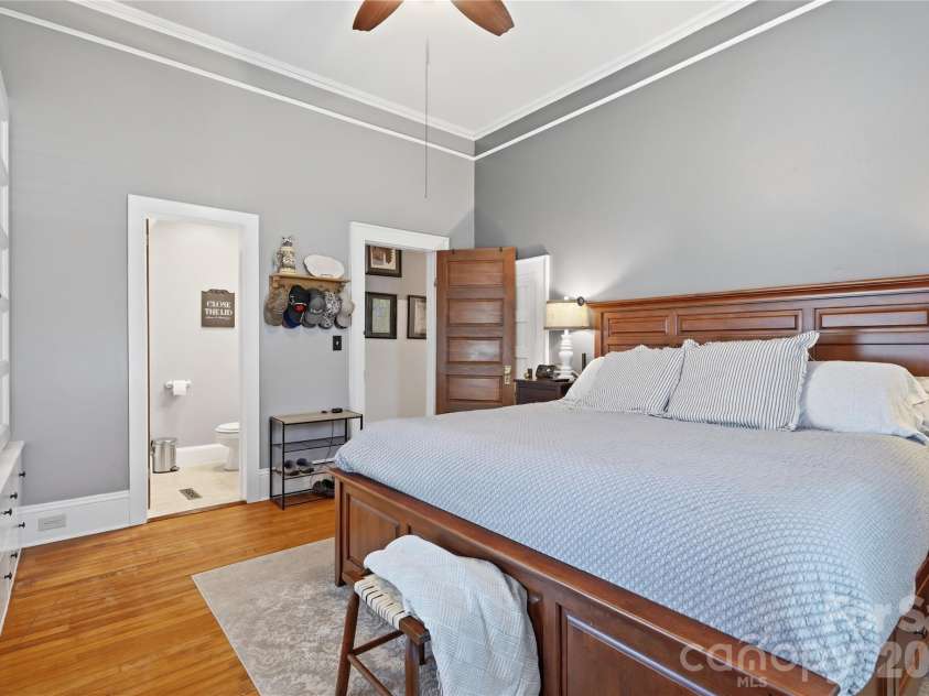 502 Ridge Avenue, Kannapolis, NC 28083.  MLS# CAR4390165, YatesRealty ID 30543. Primary Bedroom
